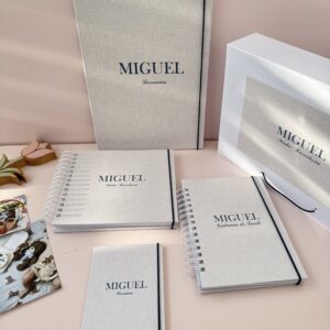 Combo Maternidade Afetiva + Porta Doc G - Linho Bege com Azul Marinho