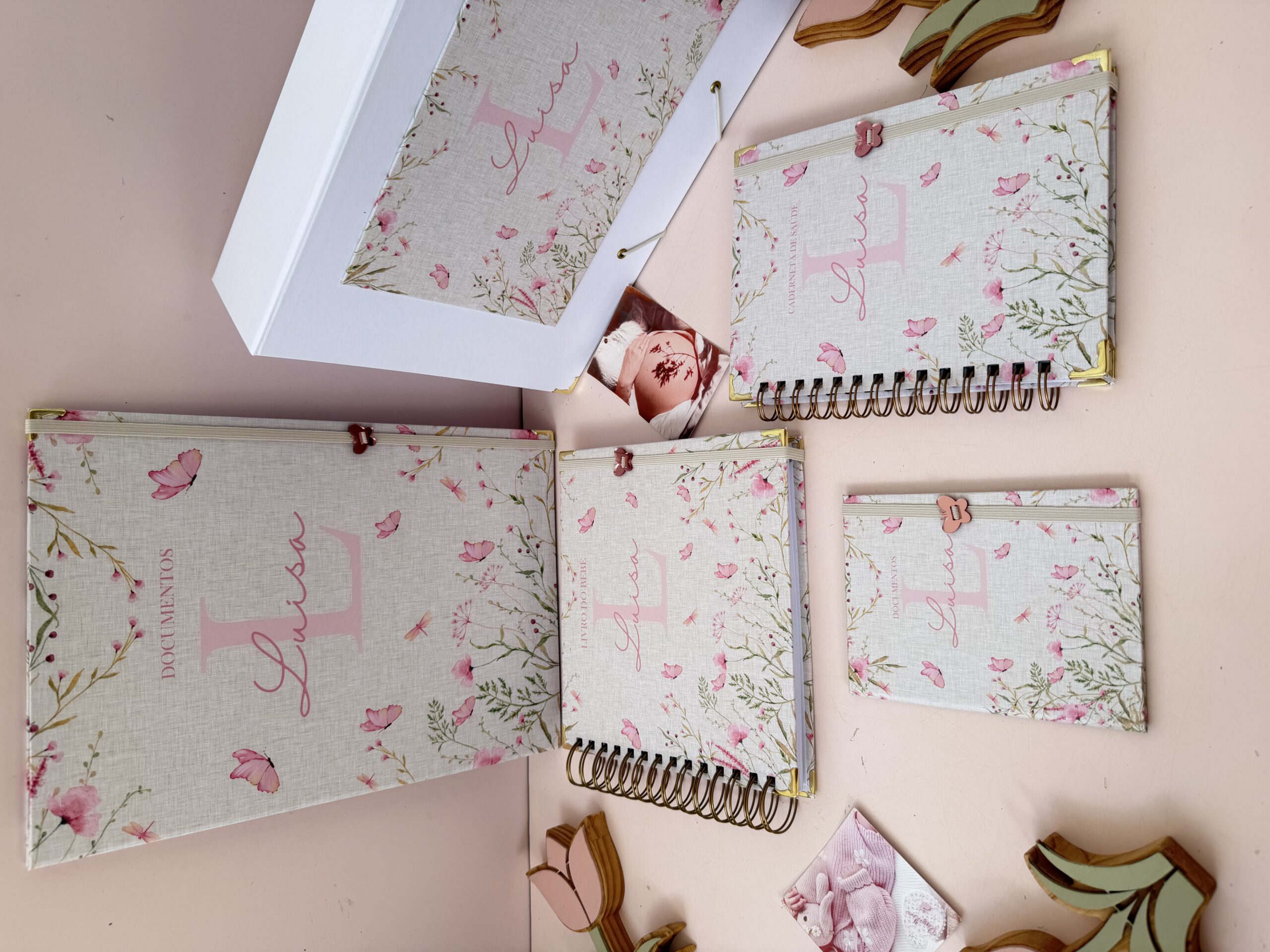 Combo Maternidade Afetiva + Porta Doc G - Linho Bege Floral Laura